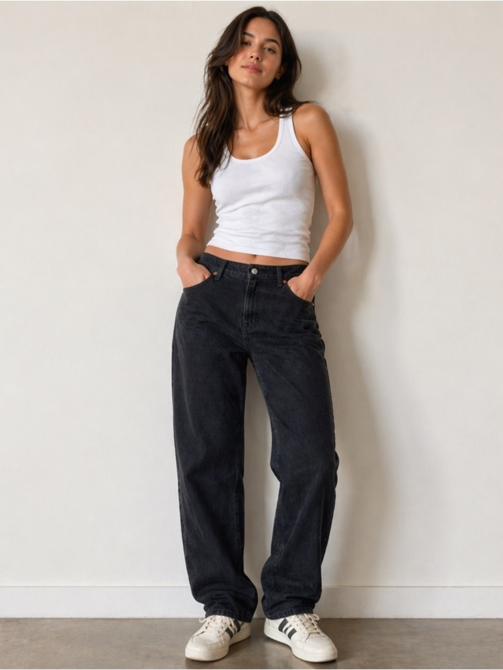 Abercrombie & Fitch Curve Love 90s Relaxed High Rise Dark Wash Size 30 Short
